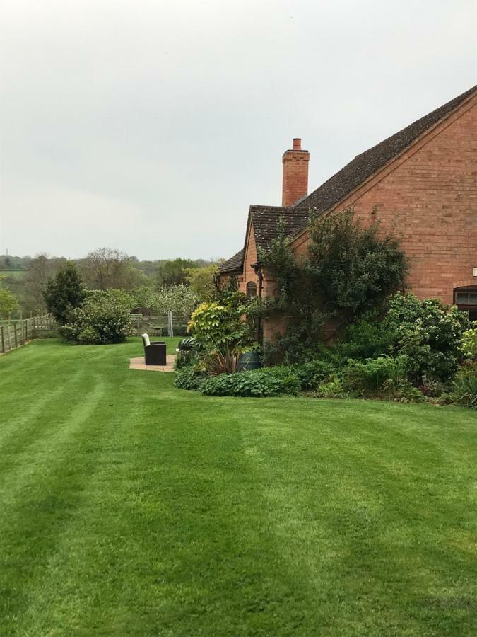 The Burrow Villa Wellesbourne Exterior photo